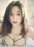 E奶00后混血坦克小乔 小中无大